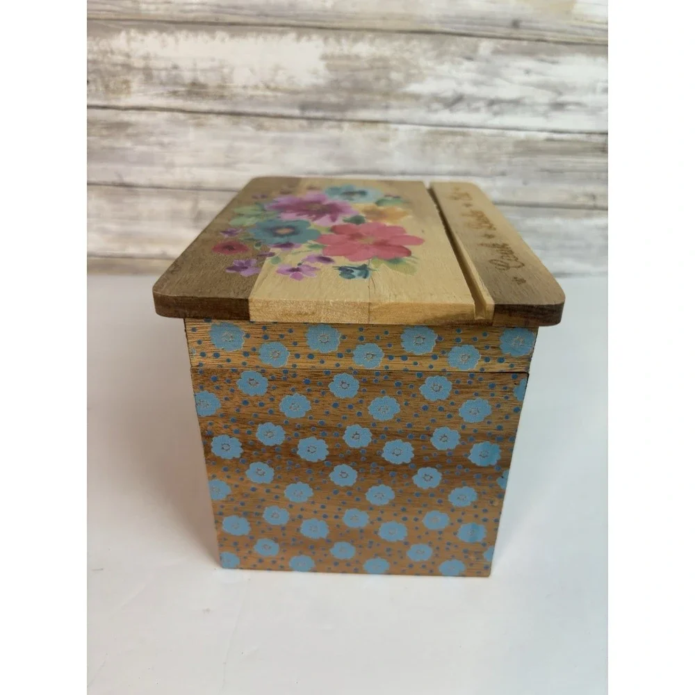 Pioneer Woman‎ Breezy Blossom Acacia Wood Recipe Card Box. Used.